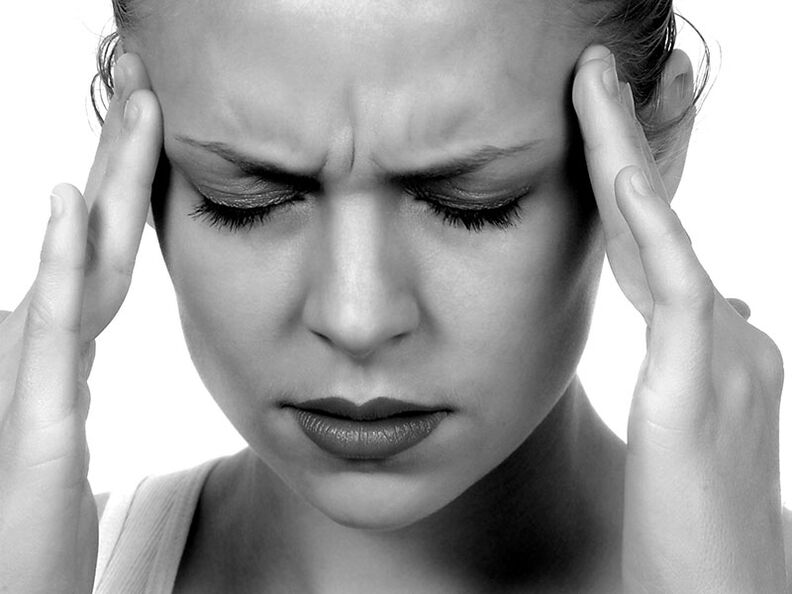 Գլխացավը պարանոցային ողնաշարի օստեոխոնդրոզի ախտանիշներից մեկն է